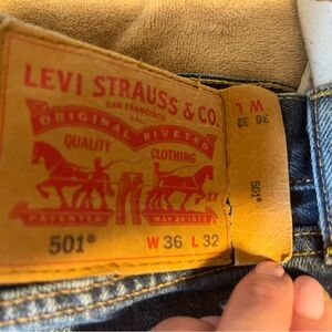 Levi's Men's Classic Indigo Jeans 36x32 Buttonfly